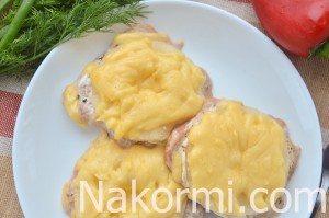 Свиные отбивные с ананасом и сыром в духовке